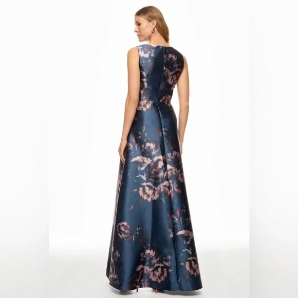 Kay Unger Alexandra Gown - Picture 4 of 5